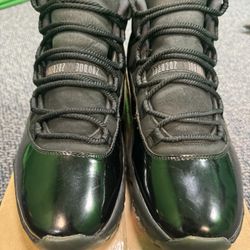 Air Jordan 11 Cap & Gown Size 11