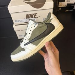 Jordan 1 Travis Scott medium olive size 8.5 9.5  