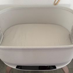 Graco SmartSense Soothing Baby Bassinet