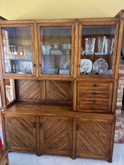 Buffet cabinet