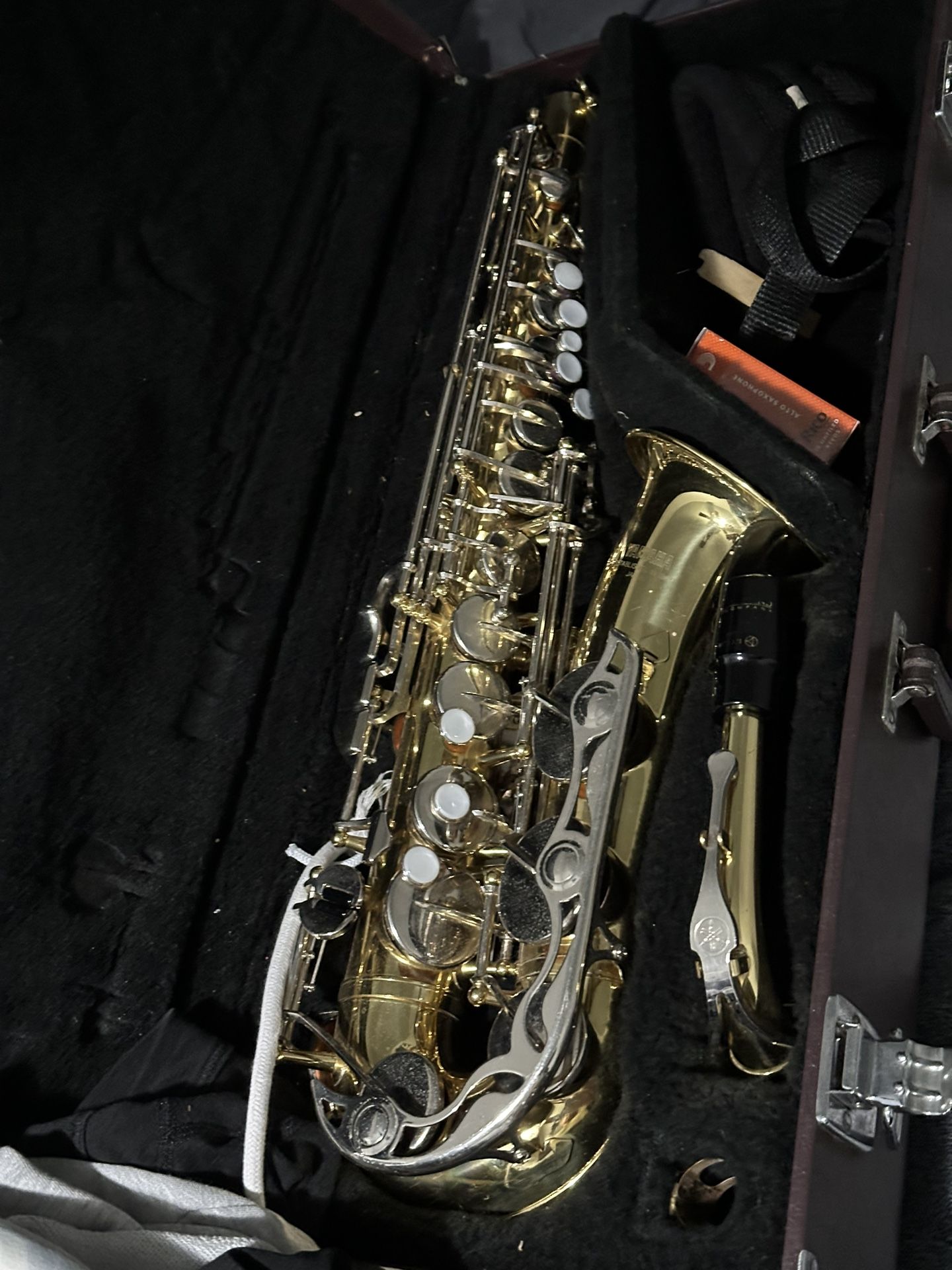 Saxophone 