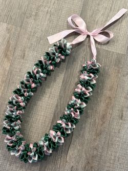 Graduation Plumeria Ribbon Lei 💚💗