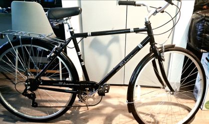Schwinn wayfarer hybrid bike 700c  unisex 7 speed  retro steel frame, tires quick release ,  front and rear Shimano brakes  brand new