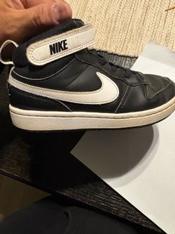 Kids 12.5c Nike Court Borough Mid black & white sneakers #basketball #court