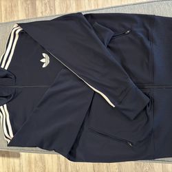 Adidas Jacket for men - Size M - Excellent condition