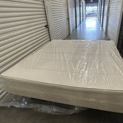 King Tempurpedic Pillow Top  Mattress 