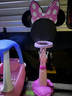 Minnie Mouse basketball hoop