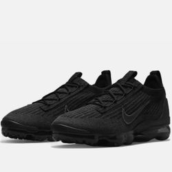 Nike air vapormax triple black size 7.5 men and 9 women  Shoes Sneakers 