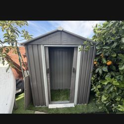 Small Shed 