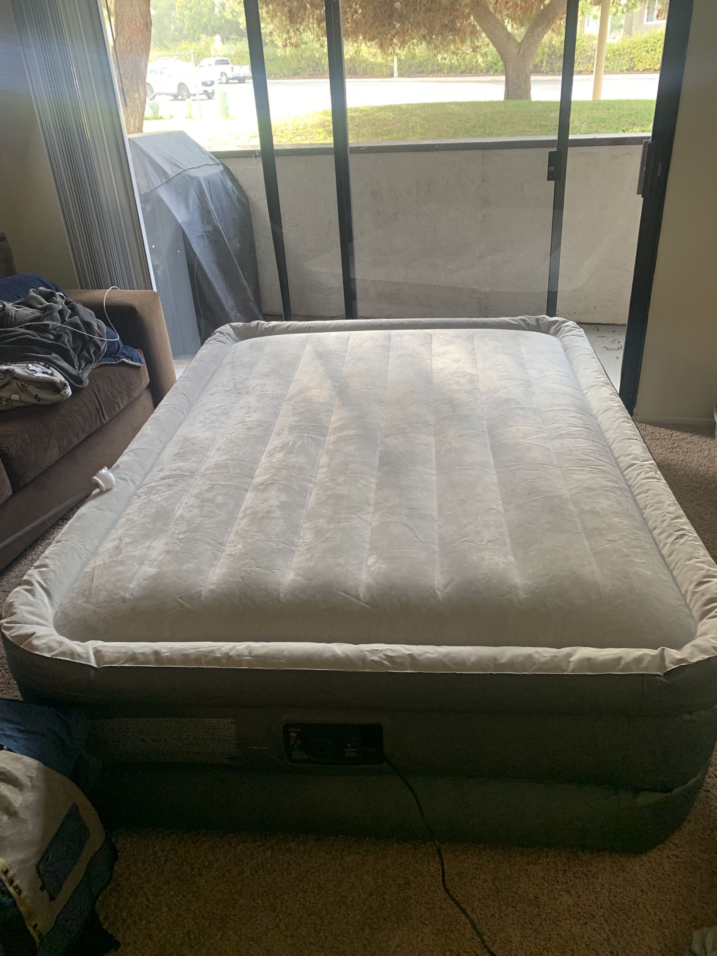Quality Air Mattress - Like new condition