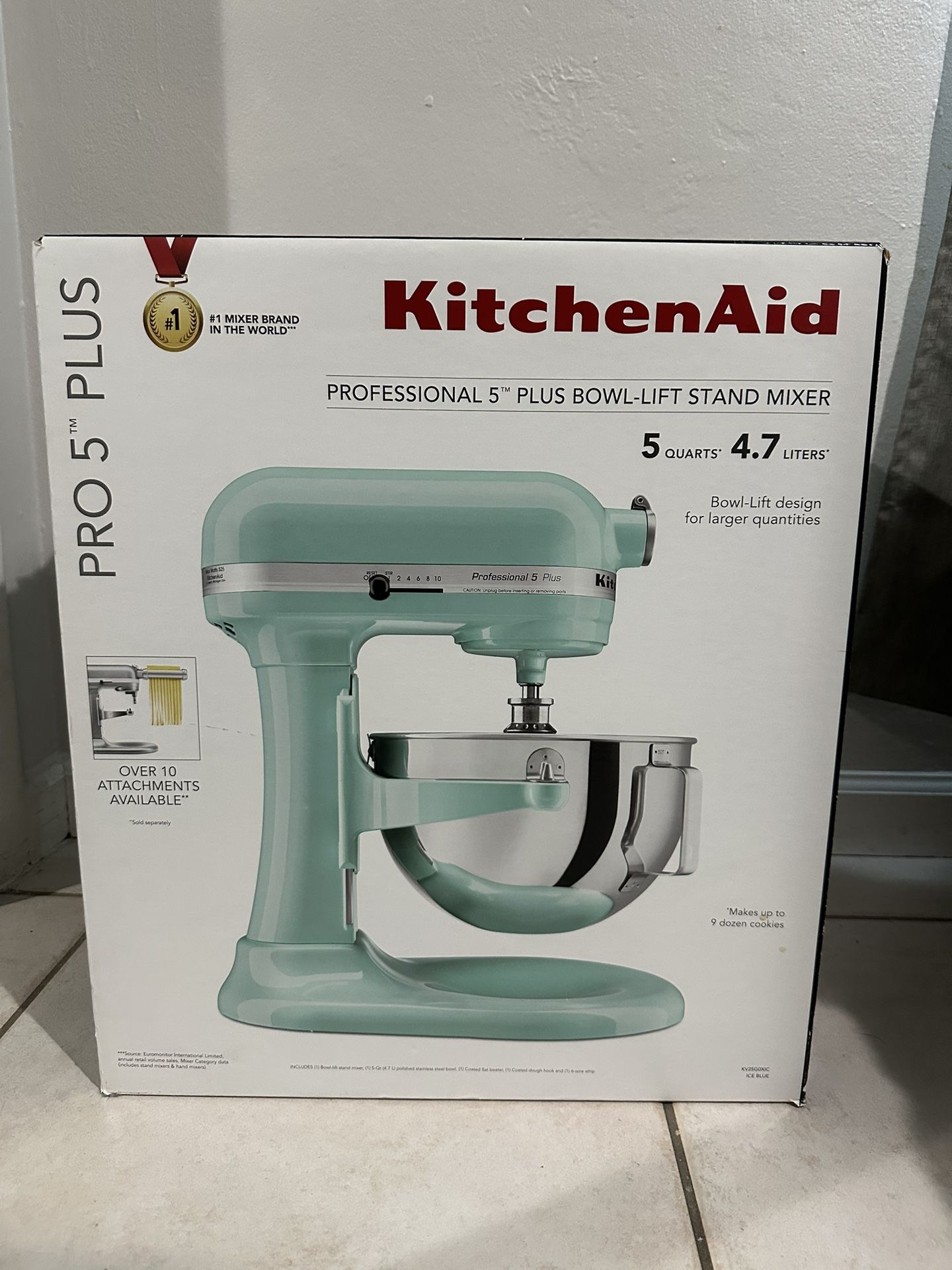 Stand Mixer - KitchenAid 5 Quarts *NEW
