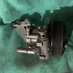 Power steering pump, 2010