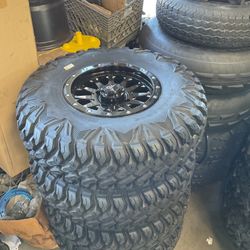 32x10-15 Canam Maverick