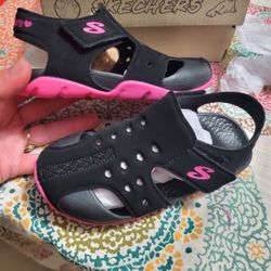 New - Kids Skechers Size 10