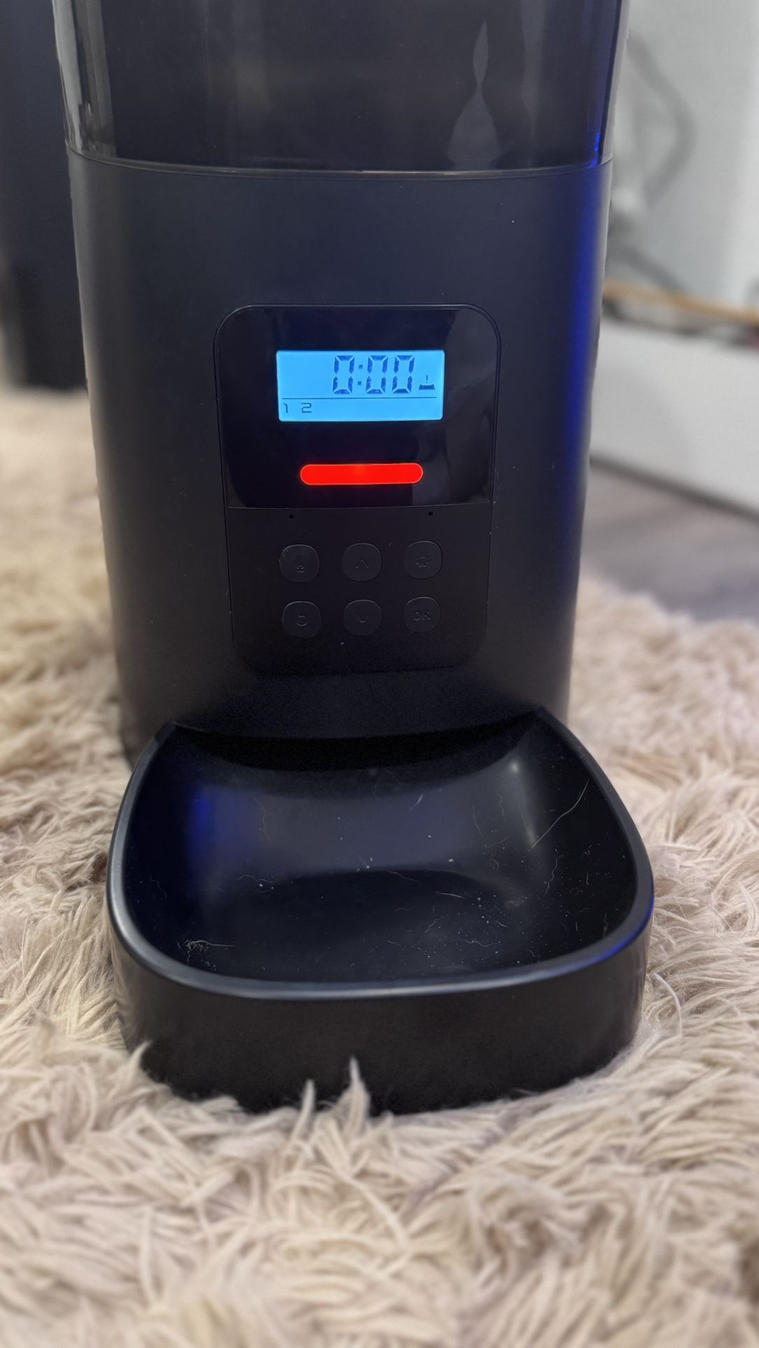 Automatic Dog And Cat Feeder
