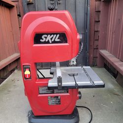 Skil 120 Volt 9 Inch Band Saw With Light 