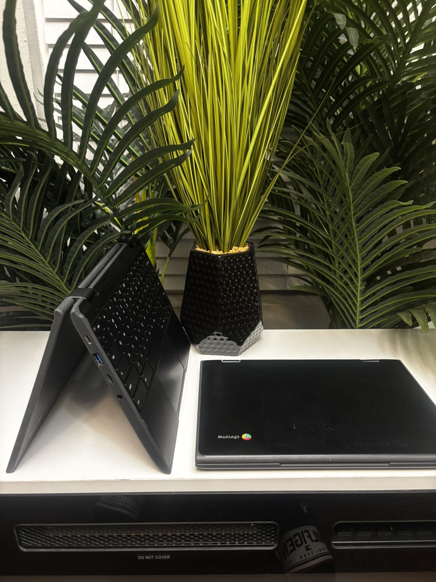 300E CHROMEBOOK LIKE NEW!!! With Google Assistant