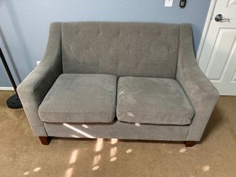 Gray Tufted Loveseat – Excellent Condition – 52" Wide