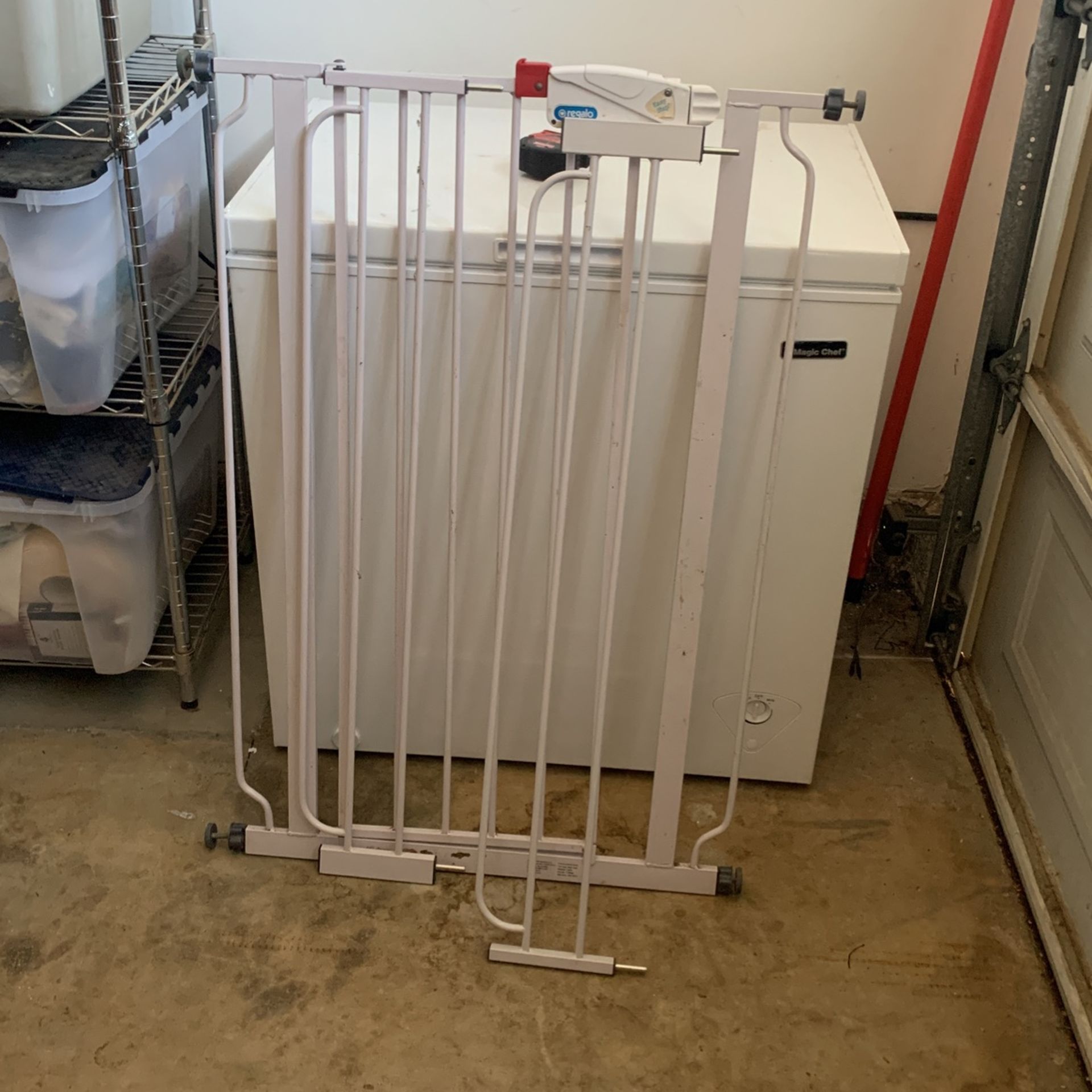 Regalo 41” Baby Gate With 2 Extentions