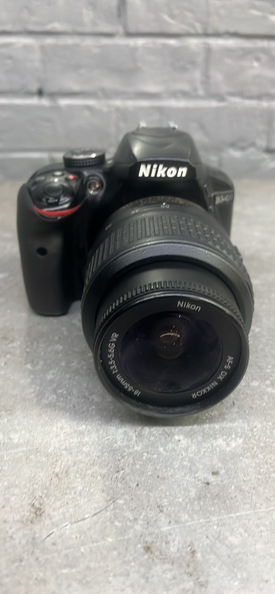 Nikkon  D3400 