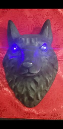Wolf Howling Decoration -Wall Mount - Lobo Aullando