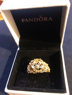 18kt Gold Pandora Ring