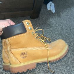 Size 6.5 Women’s Timberland Boots 