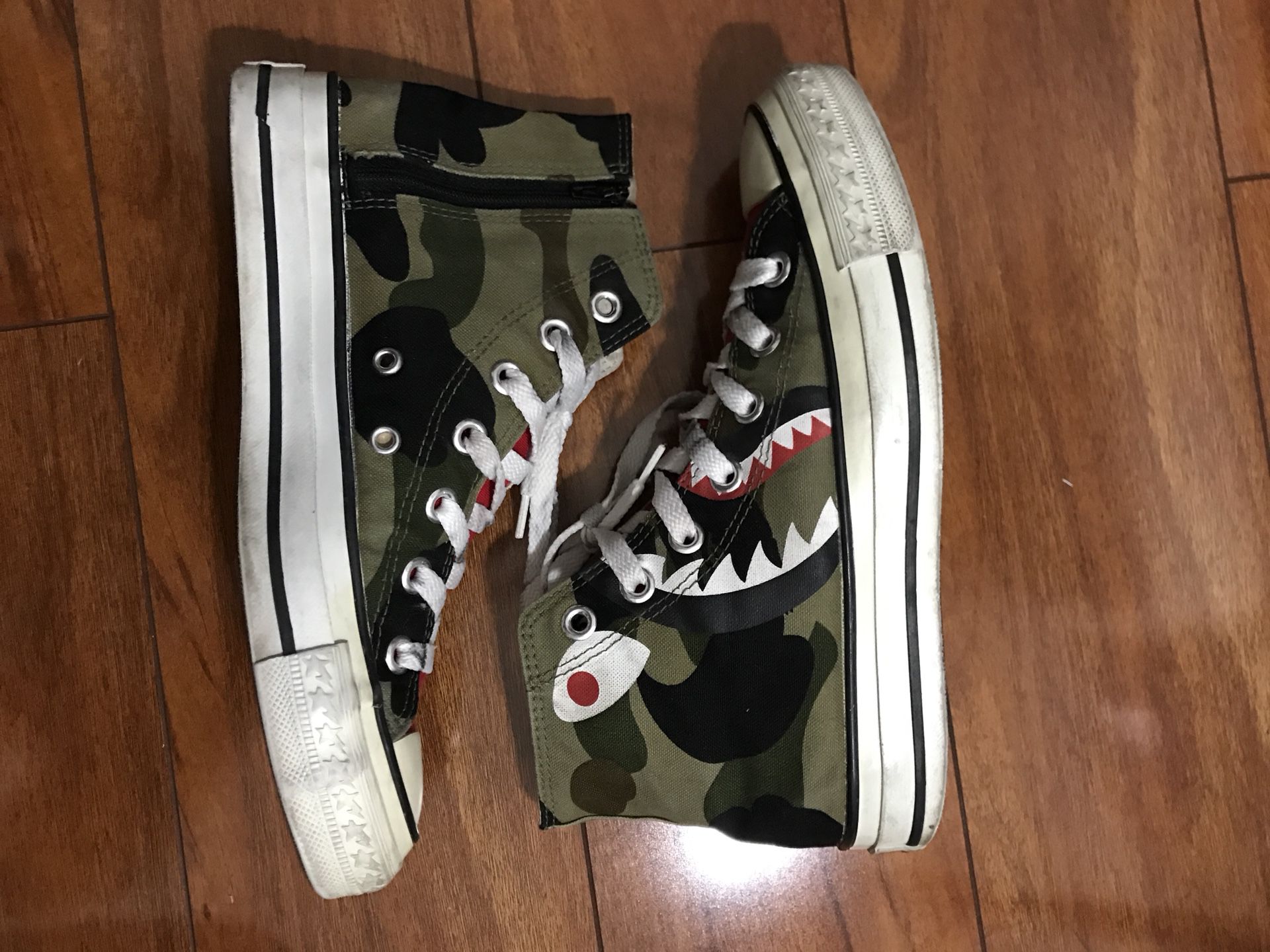 BAPE Bathing Shark Tooth Apesta Converse 5.5 for Sale in Paso, - OfferUp