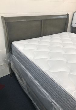 Queen Bed Blow our Sale! NEW