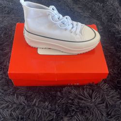 New Platform Tennis Shoe Size 9