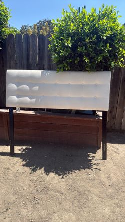 Bed headboard