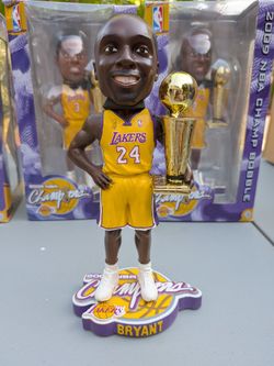 2009 Kobe Bryant Los Angeles Lakers Championship Trophy Bobblehead out of /2009