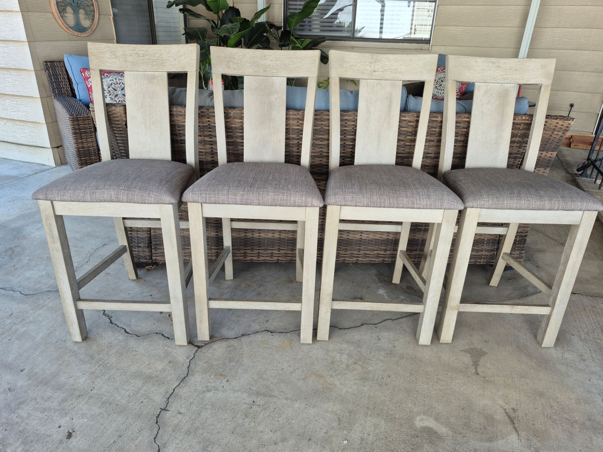 Bar stools in great shape