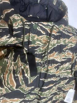 Obey Blizzard Poplin Jacket Tiger Camo Size S fits Like L for Sale in Los Angeles CA OfferUp