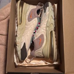 Nike Airmax 270 Trailblazer Size  11