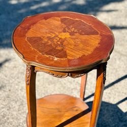 Vintage Wood Accent Table w/ Inlaid Top & Carved Details