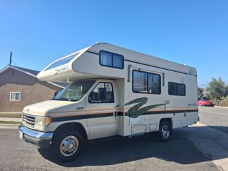 1995 jamboree by fleetwood  23 ft class c
