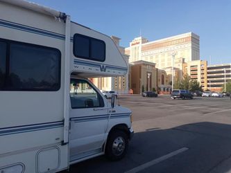 30' 1995 RV Minnie Winnie Good condition!