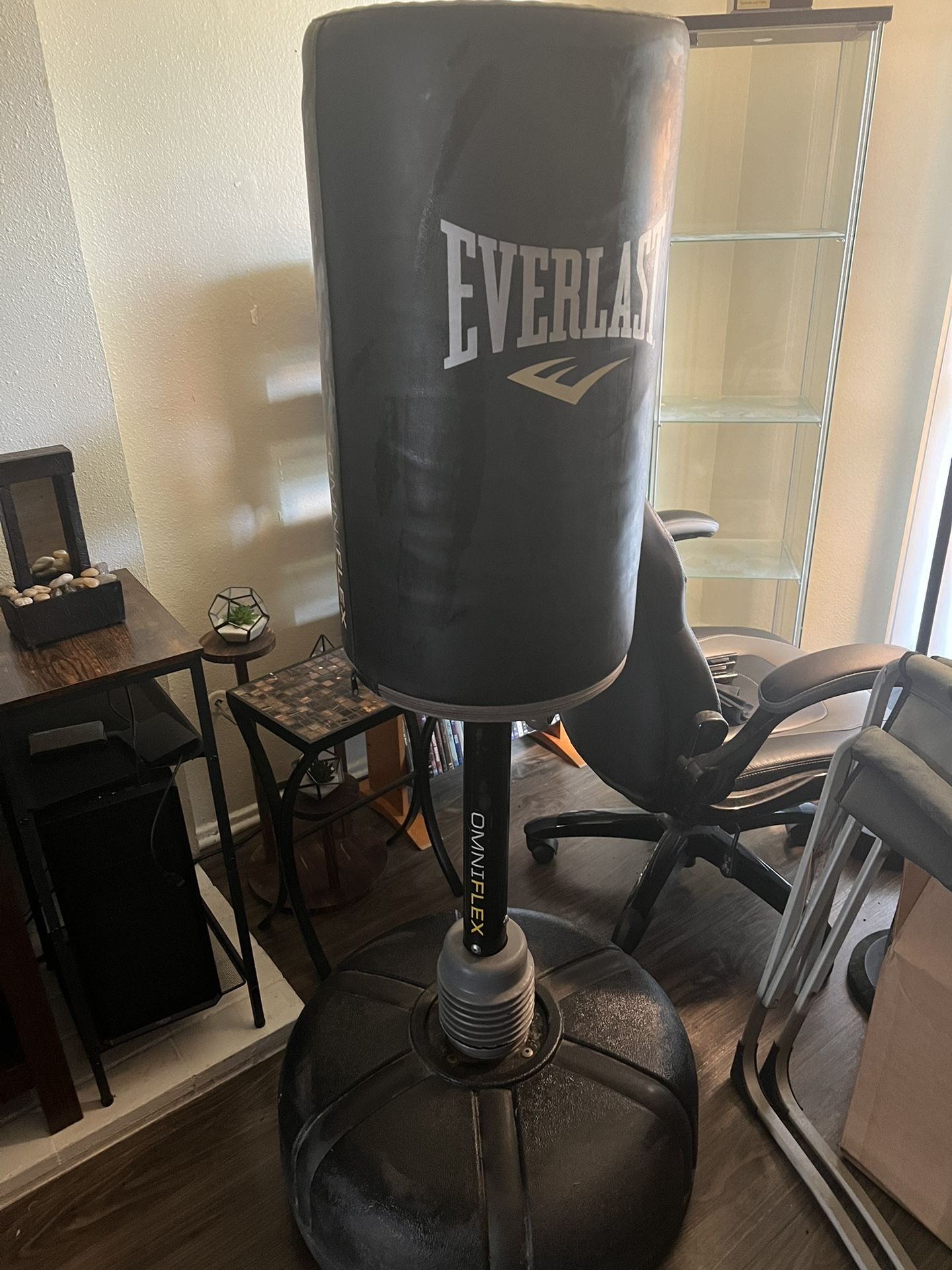 Everlast Omniflex Freestanding Adjustable Boxing MMA Core Punching