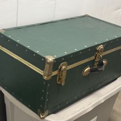 Vintage Victoria Seward Trunk Green With Gold Latches