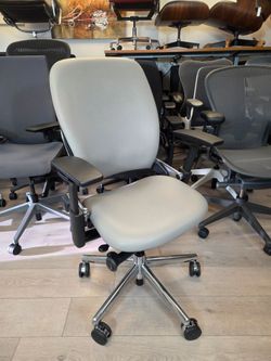 40% TO 50% OFF RETAIL!🔥STEELCASE CHAIRS - LEAP V2 - GESTURE - AMIA - THINK V2  - SIENTO - SERIES 2 FABRIC/LEATHER OPTIONS  PICK-UP- DELIVERY - SHIP
