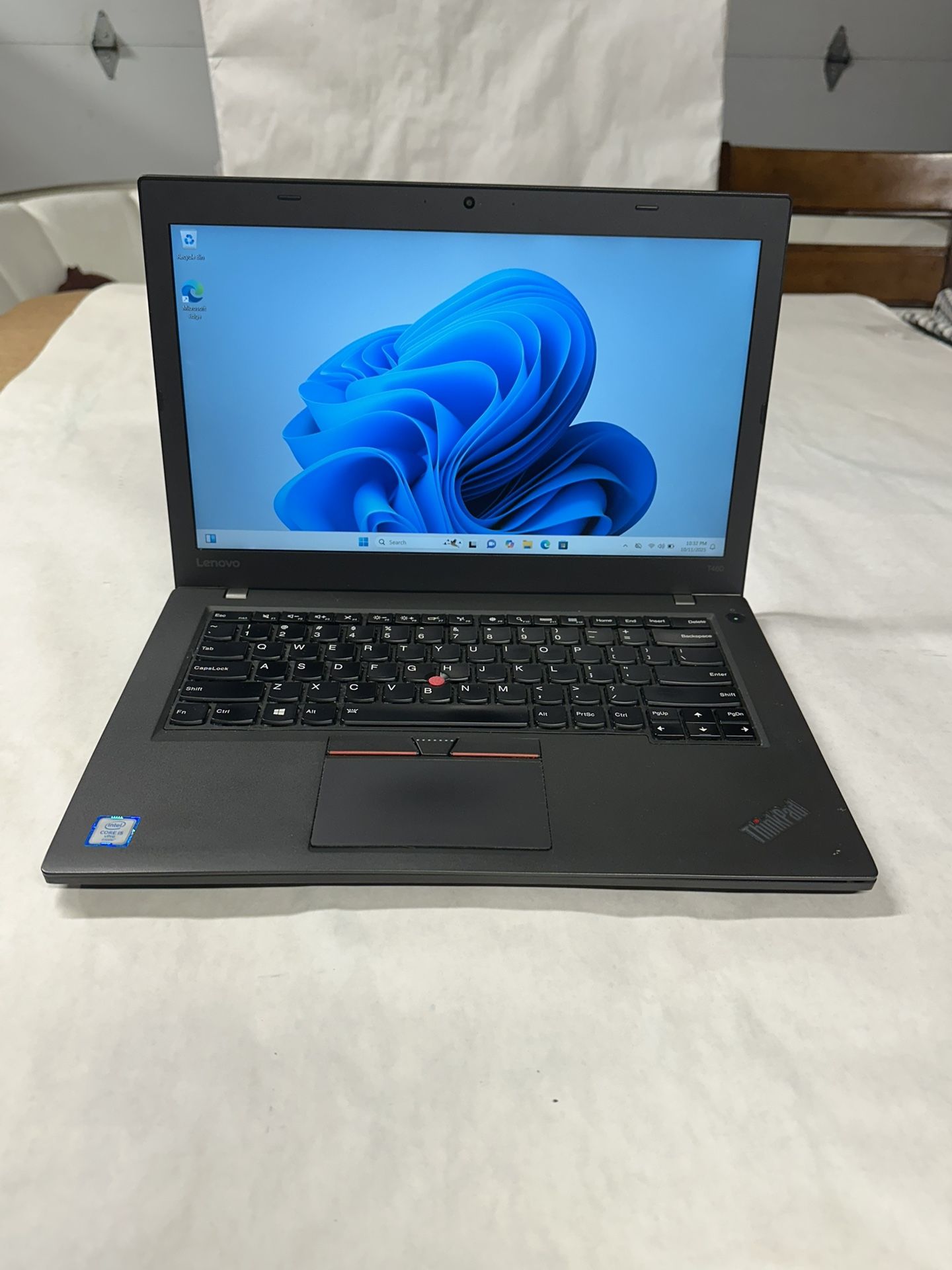 Laptop Lenovo T460 i5 Good Condition price is firm  Read description 