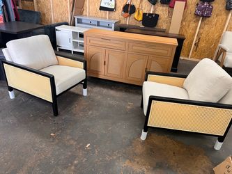 Brand new set of 2 rattan accents chairs beige color
