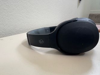 Headphones/earphones