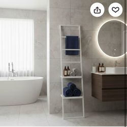 Freestanding bathroom Ladder with shelves