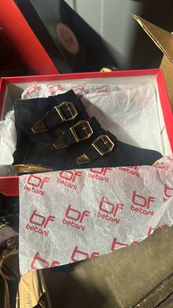Woman’s Shoes!