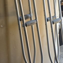 Lightweight Aluminum Crutches, for Patients , Walking Aid Adults & Seniors.