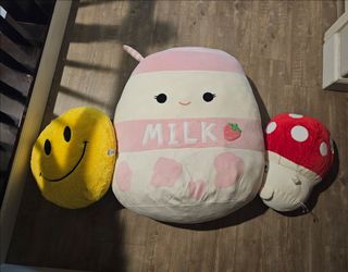 Squishmallow and smoochy pals plushies