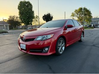 2012 Toyota Camry SE Sedan Auto Clean