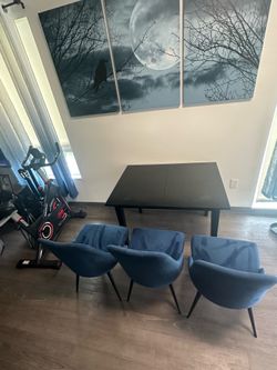 Kitchen table, picture & 4 chairs.